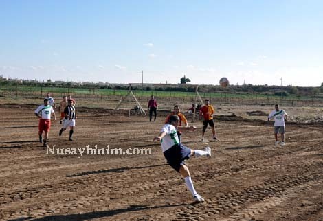 Serê Pirê İnsanlarından Geleneksel Toprak Saha Futbol maçı