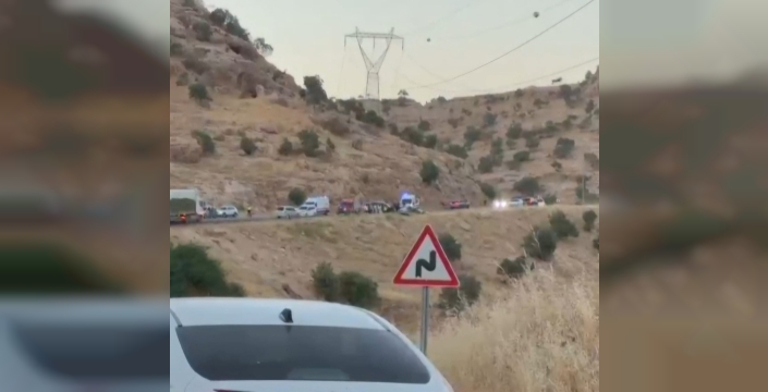 Midyat-Nusaybin kara yolunda iki otomobil çarpıştı: 8 yaralı