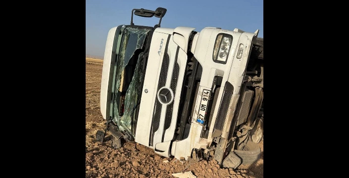Nusaybin’de akaryakıt tankeri devrildi: 1 yaralı